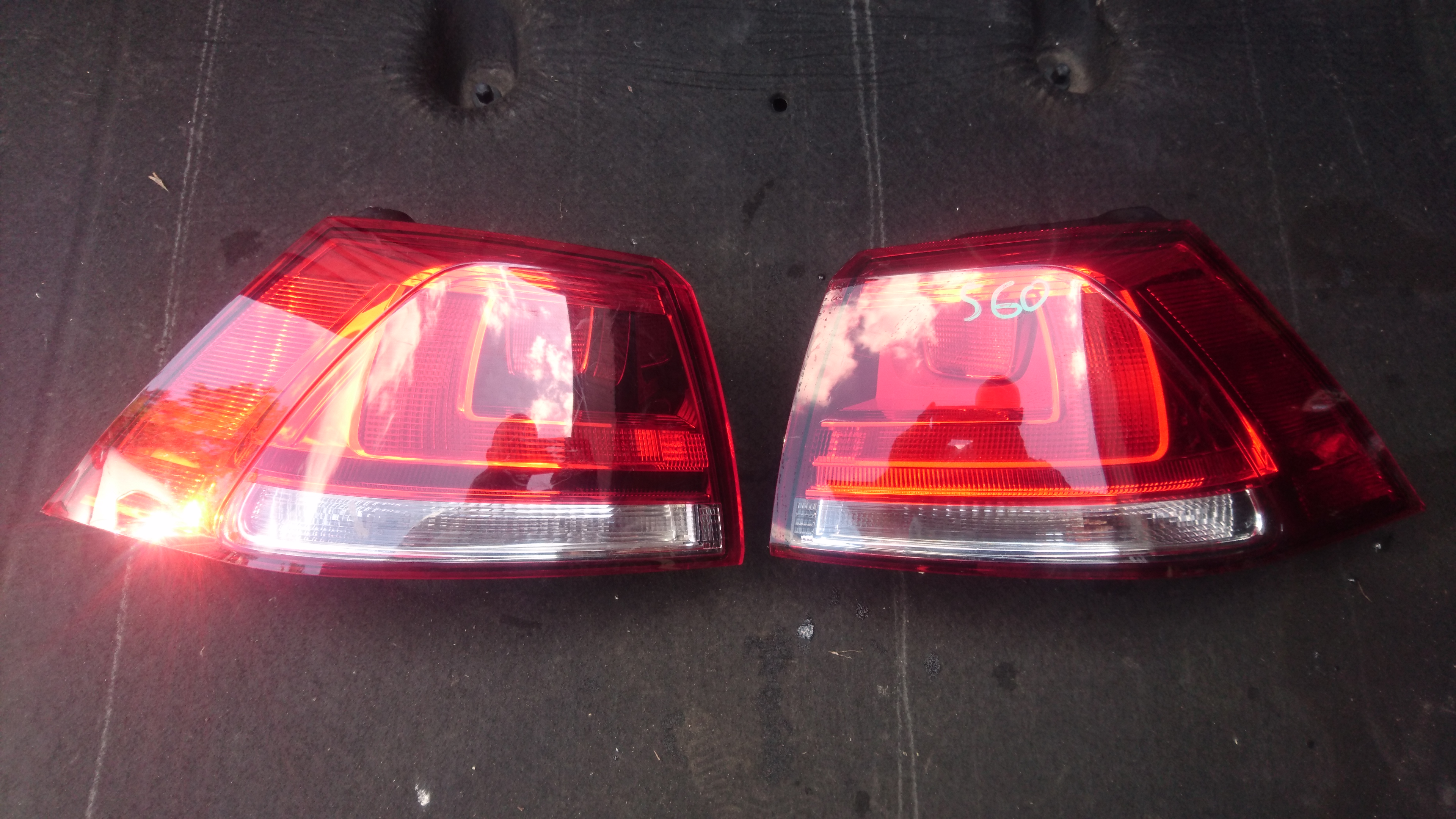 Lampa tylna lewa lub prawa VW Golf VII 5G0 Części