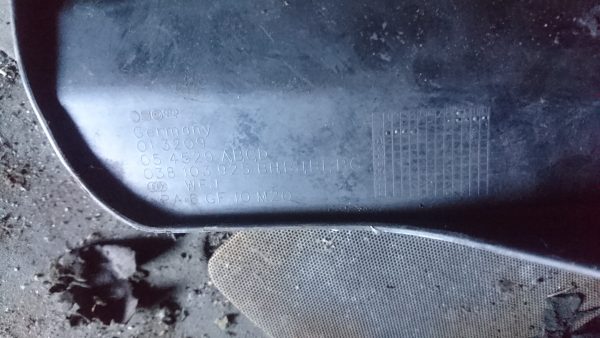 OSŁONA SILNIKA VW GOLF IV 1.9TDI 038103925 - obrazek 2