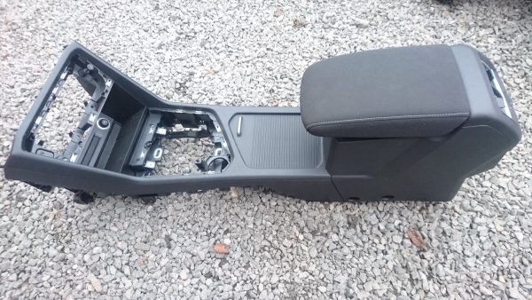 VW TIGUAN 5N II PODŁOKIETNIK TUNEL ŚRODKOWY 5NB863241A