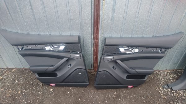 PORSCHE PANAMERA 970 BOCZEK TAPICERKA DRZWI TYŁ.