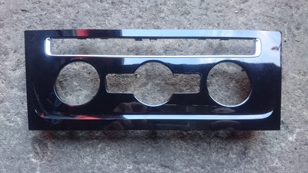 VW GOLF VII RAMKA PANEL KLIMATYZACJI 5G1863042B 5G1863100