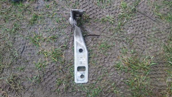 ZAWIASY MASKI PRAWY VW GOLF IV 1J0823302A